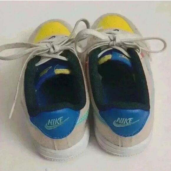 Nike Kids Multicolor Sneakers - Picture 4 of 13